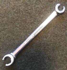 28-130 Armstrong Vintage 7/16 3/8 Line Wrench Flare Nut Excellent Usa