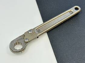 28-320 Armstrong Nos Tools Usa Sae 5/8 Inch Ratcheting Flare Nut Wrench 12 Point