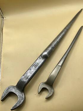 Proto-c904a Armstrong 1-1/4 Inch 32-640 And Proto 3/4 C904a Offset Open End Spud Wrench Lot