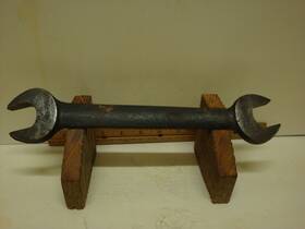 5b-786 Billings Antique 1 1/8 Inch X 1/16 Made In Usa Some Original Black Paint