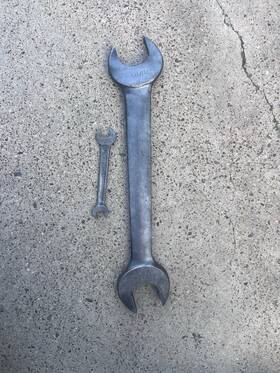M1723 Billings 5b787 Lot Of 2 Wrenches 1-5/16th 1-1/4th And 7/16th 3/8th