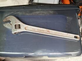 Aw-1018 Blackhawk Aw1018 Vtg By Proto Tapered 18 Inch Aw-1018- 2 1/8 Capacity Adjustable Wrench