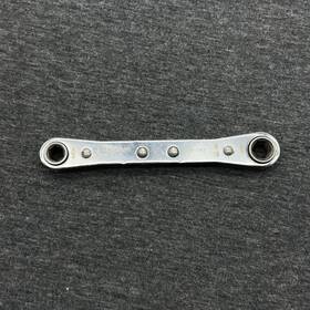 Blackhawk Zw-1042 Tools 1/4 Inch X 5/16 Sae 6 Point Ratcheting Box End Wrench Usa