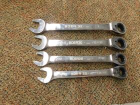 Boesr704 Blue Point Blue-point 12-point Sae 15 Offset Ratcheting Wrench Set 13/16 Inch - 1 Boesr704 Blue Point Blue-point 12-point Sae 15 Offset Ratcheting Wrench Set 13/16 Inch - 1