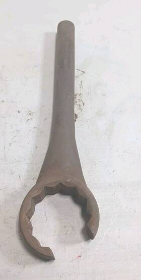 Rx-72 Blue Point Wrench 2-1/4 Inch Boxocket