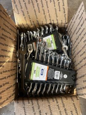 42619 Craftsman Box Of Wrenches And Screw Drivers Sae Metric Various Brands
