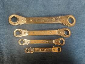 43651 Craftsman 43654 Usa 12-point Sae Ratcheting Offset Box Wrench Set Of 4. Lightly Used