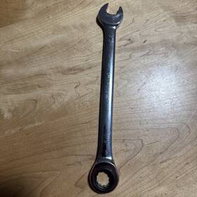 42565 Craftsman 52565 Sae Full Polish Ratcheting Wrench 5/8 D-aa Pat 42565 Craftsman 52565 Sae Full Polish Ratcheting Wrench 5/8 D-aa Pat
