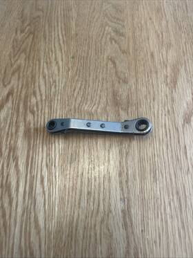 43366 Craftsman 9 Vintage 7mm X 8mm Reversible Offset Ratcheting Box Wrench