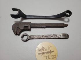 M-40-17017 Ford 5z-324 Vintage Script Tools Ratchet Wrench Spark Plug Adjustable