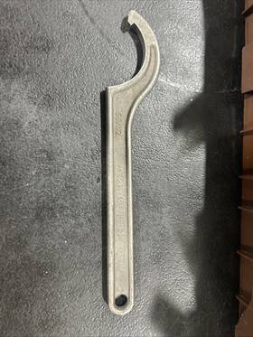 Gedore No.40 58/62 Z Hook Wrench With Pin 58 - 62mm
