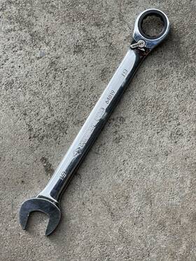 64819 Husky Pro 19mm 12 Point Ratcheting Combination Wrench Chrome Minty Used
