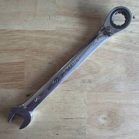 65416 Husky 65414 Tools 1/2 Inch Ratcheting Combination Wrench 12 Point Reversible Read