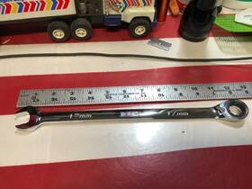 Wram17 Icon Tools Wrench Ratcheting 17mm Long Non Slip