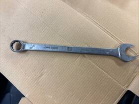 Ty3510 John Deere Vintage With Running Deer Logo Wrench 5/8 Usa