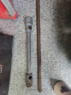 32502 Ken-tool Double End Truck Wrench With Bar