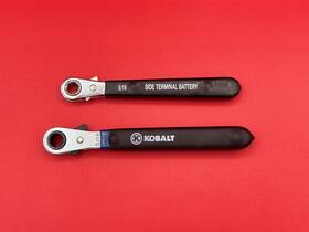 Kobalt 752184 Ratcheting Battery Terminal Wrench Set Of 2 5/16-inch. Lightly Used