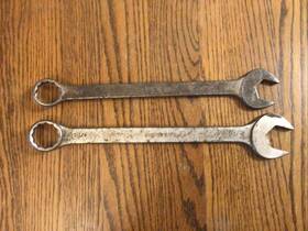 Cw-40 Mac Tools C-15 1 1/8 Inch And 1/4 Combination Wrenches 12 Point Used Condition