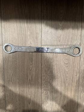Rw3440 Mac Tools Ratchet Box Wrench 1-1/4 Inch And 1-1/16 Standard 12 Point