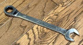 Rwo624 Mac Tools 3/4 Inch Sae Reversible Ratcheting Offset Head Combination Wrench 6pt Box