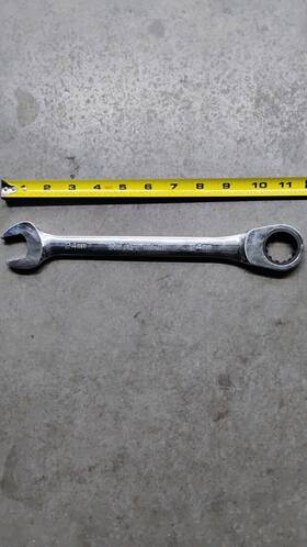 9grc24m2 Matco Tools 9grc Used 24mm Ratcheting Combination Wrench 12 Point