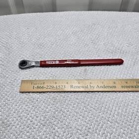 Ae6525 Matco Tools 5/16 Inch Battery Terminal Ratcheting Wrench 9.75 Extra Long Ae6525 Matco Tools 5/16 Inch Battery Terminal Ratcheting Wrench 9.75 Extra Long