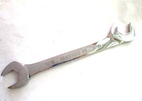 Roea22 Matco Tools 11/16 Inch Open Angle End Wrench. Great