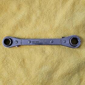 Wrt-1618 Matco Tools 1/2 Inch And 9/16 Six Point Socket/ratchet Wrench Wrt1618