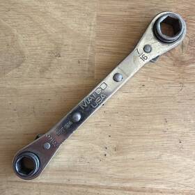 Wrt1214 Matco Tools 3/8 Inch X 7/16 Ratcheting Box End Wrench Thumb Drive 6pt Usa