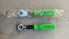Wrdmg17 Matco Wrdmg Green Handle Metric Ratcheting Wrench Lot Of 2 - 17mm And 18mm Wrdmg17 Matco Wrdmg Green Handle Metric Ratcheting Wrench Lot Of 2 - 17mm And 18mm
