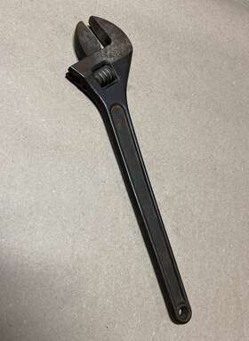 1716-s P & C Vintage Patina / P&c Mfg. Usa Black Oxide 16 Inch Tight Adjustable Wrench Mpn