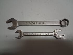 Uo-1618 Par-x 2 Vintage Wrenchs B022 And Uo1618