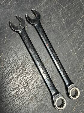 Proto Scr16 Tools 2- 1/2 Inch Combination Ratchet Wrenches Anti-slip Design. B