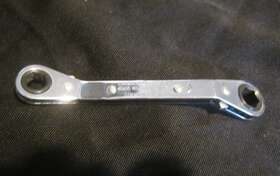 1182-a Proto Tools - 3/8 Inch X 7/16 Ratcheting 6-point Offset Box End Wrench Reversible