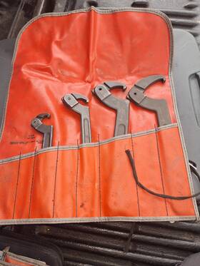 304ahsk Snap-on Adjustable Hook Spanner Wrench Set