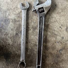 B0328 Snap-on Blue Point Tools 15 Inch Adjustable Wrench And 1 Combo