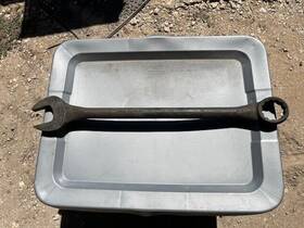 Goex54 Snap-on Vintage 1-11/16 Inch Industrial 12-pt Round Handle Combo Wrench