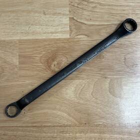 Gxb1820 Snap-on 9/16 Inch X 5/8 Double Box End Wrench 12pt Industrial Finish Usa Gxb1820 Snap-on 9/16 Inch X 5/8 Double Box End Wrench 12pt Industrial Finish Usa