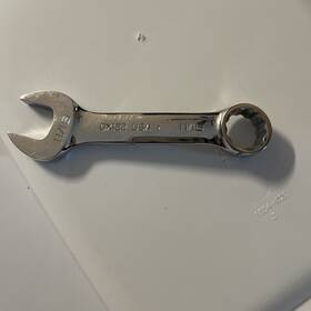 Ox122 Snap-on 11/16 Inch 12 Pt Stubby Combination Chrome Wrench
