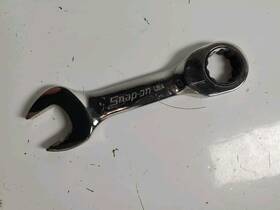 Oxkr22 Snap-on Tools Usa Sae 11/16 Short Ratcheting Combination 5 Inch Wrench