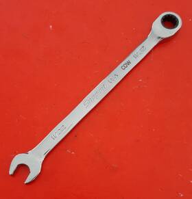 Sosr11 Snap-on 11/32 Inch #11 Spline Offset Ratcheting Combination Wrench Read