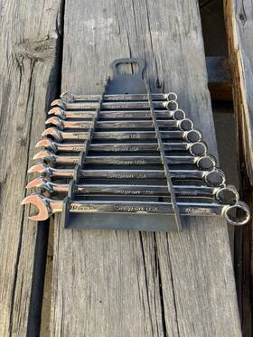 Sowxm19 Snap-on 10 Piece Metric Combination Wrench Set With A Soft Grip Rack
