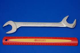 Svs40a Snap-on Jumbo 1-1/4 Inch Sae Flank Drive Plus Four-way Angle Head Open-end Wrench