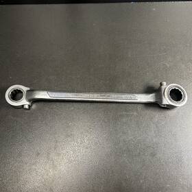 8194 Truecraft Japan Ratcheting Box End Wrench 11/16 Inch And 5/8