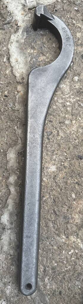 55-171 Universal M0172 Engineering 2-1/2 Inch Collet Nut Spanner Wrench Great Condition