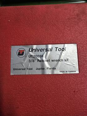Ut2005k Universal Tool 3/8 Inch Air Ratchet Wrench Kit Like New Condition
