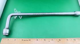 1981-a Williams Vintage Superrench Wrench Ford V-8-6 And Mercury Usa See Photos