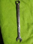 Craftsman Professional 5/8 Combination Wrench 45979. Fixed Price $16.00.