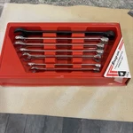 Never Used Snap Tools Piece Combination Wrench Set 3/8 3/4 OEX707A. Fixed Price $150.00.