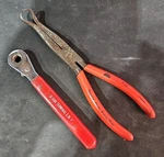 (2) Mac Tools BP26 5/16 Side Terminal G.m. Battery Wrench & P23 Nn Pincer Plier. Fixed Price $31.49.
